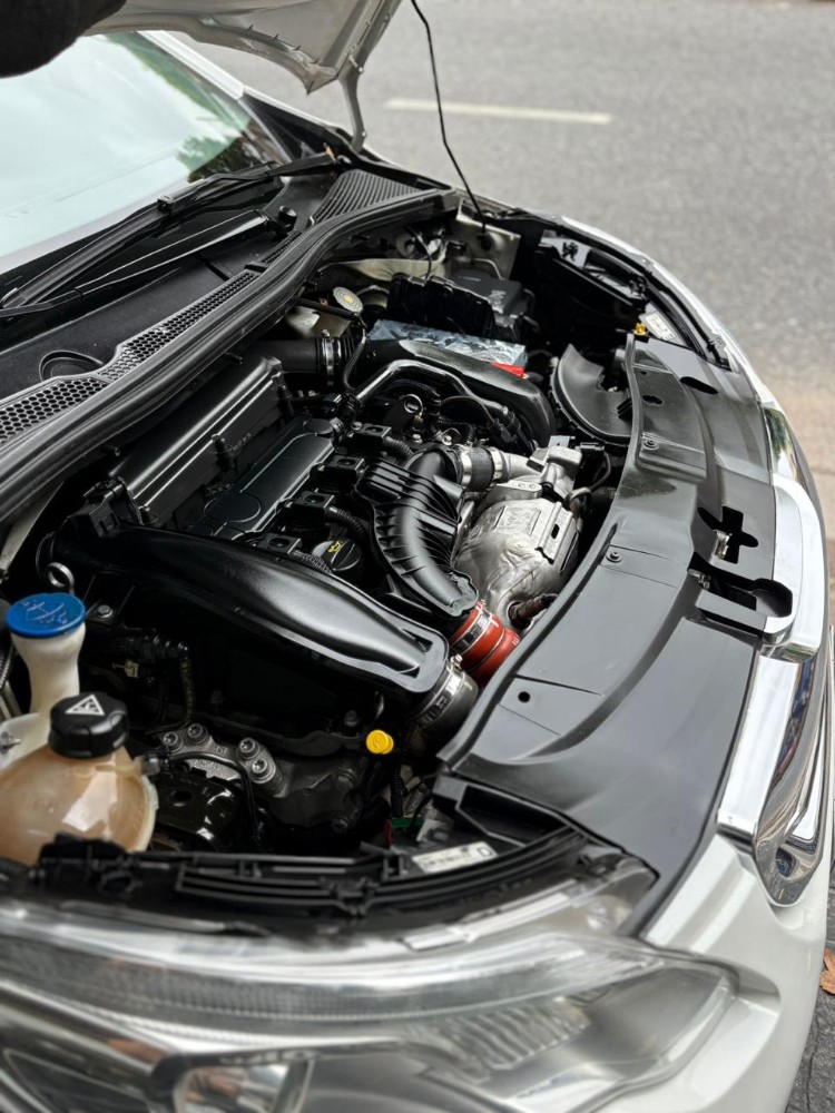 Peugeot 2008 Sport — foto 6